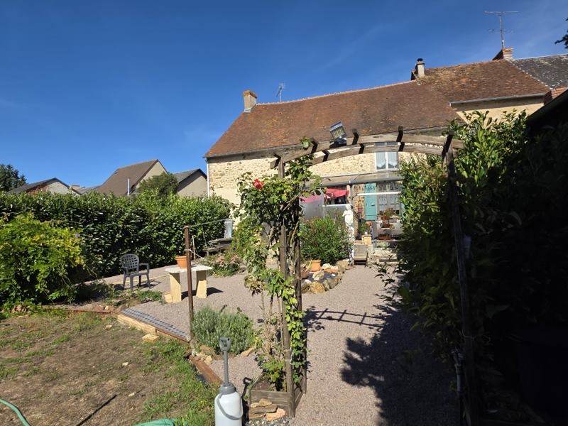 Vente Maison Saint-Denis-de-Jouhet - 4 pièces -131 m² - (36230)