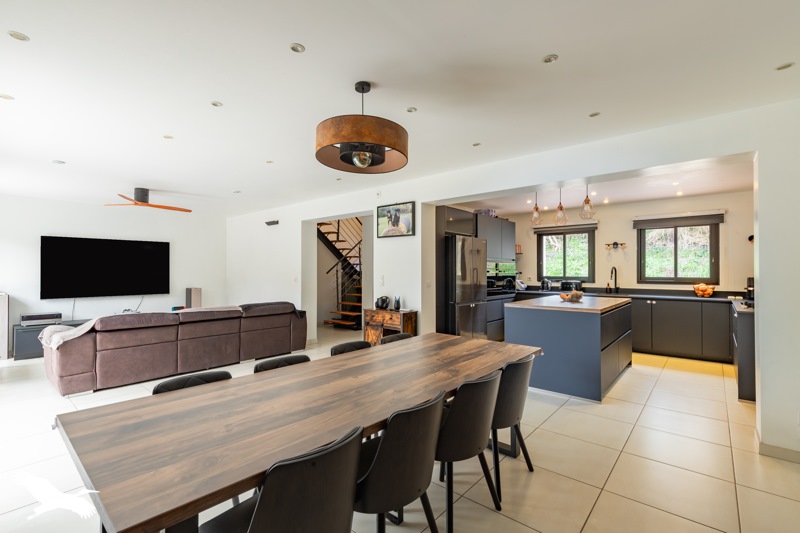 Maison  - 5 pièces    - 178 m² - LES PUJOLS (09)