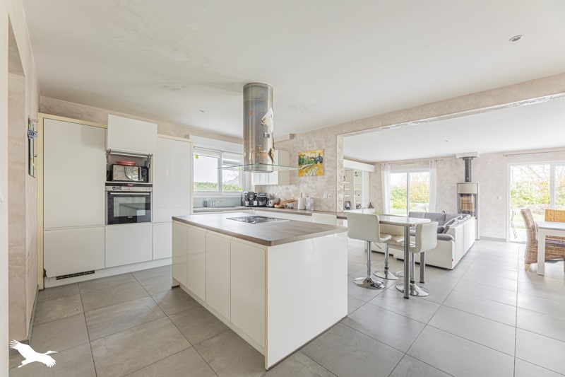 Vente Maison CHARGE - 7 pièces -208 m² - (37530)