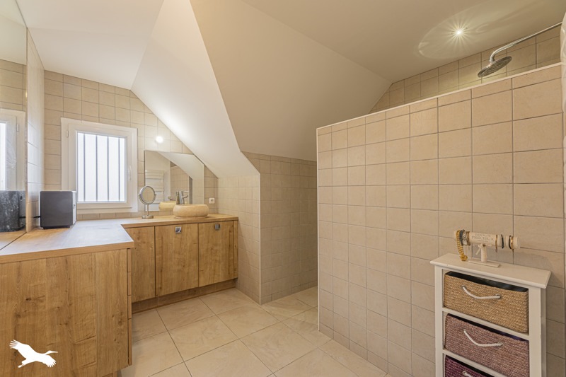 Vente Maison CHARGE - 7 pièces -208 m² - (37530)