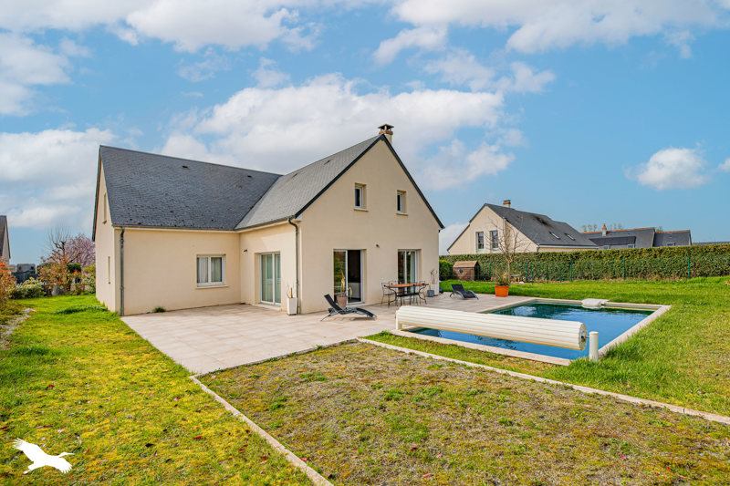 Vente Maison CHARGE - 7 pièces -208 m² - (37530)