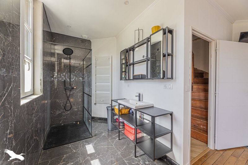 Vente Maison CHARGE - 6 pièces -200 m² - (37530)