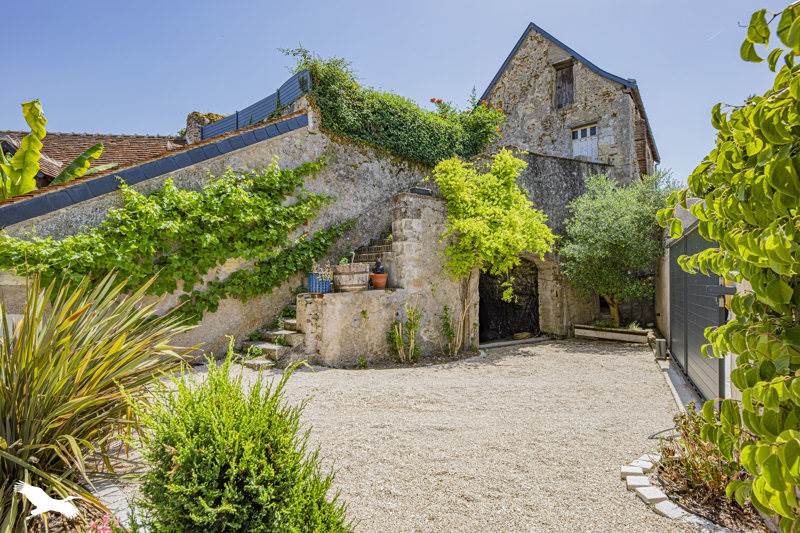 Vente Maison CHARGE - 6 pièces -200 m² - (37530)