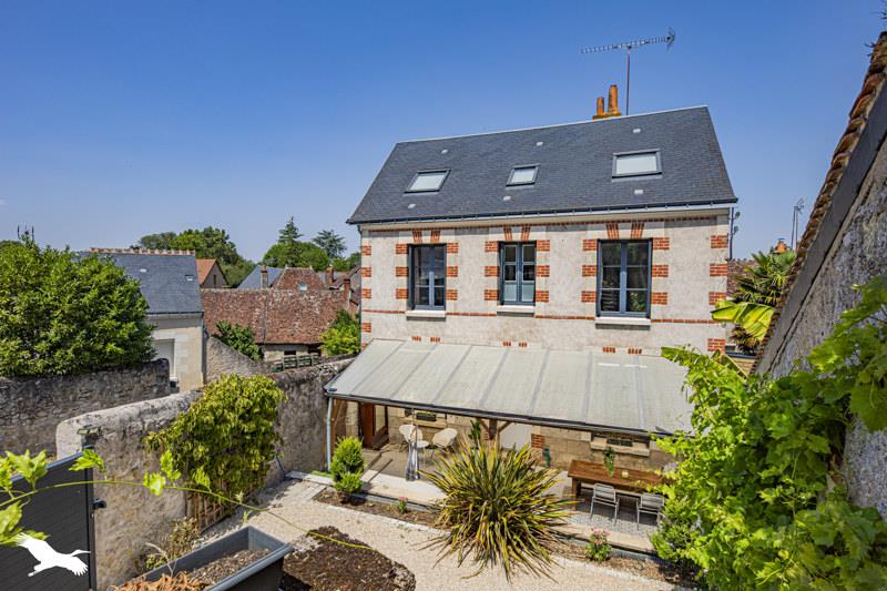 Vente Maison CHARGE - 6 pièces -200 m² - (37530)