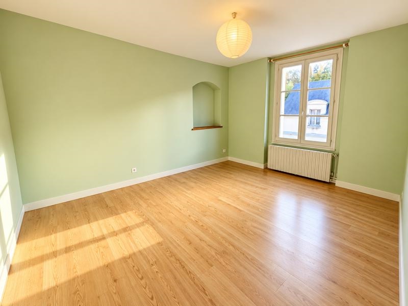 Vente Maison Pocé-sur-Cisse - 8 pièces -231 m² - (37530)