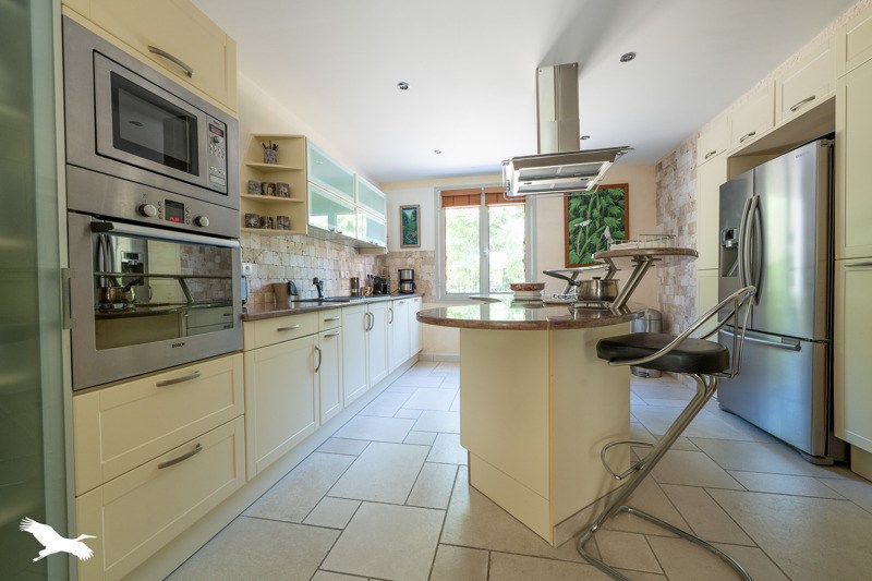 Vente Maison LA TREMBLADE - 7 pièces -250 m² - (17390)