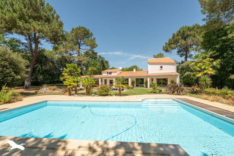 Vente Maison LA TREMBLADE - 7 pièces -250 m² - (17390)