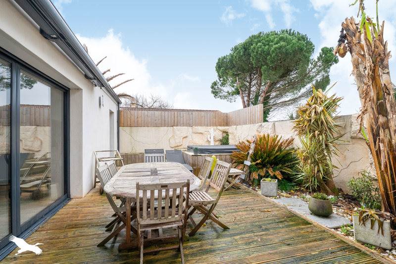 Vente Maison ETAULES - 5 pièces -123 m² - (17750)