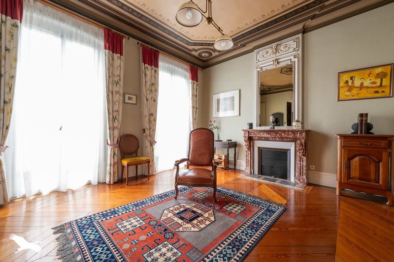 Vente Maison LA TREMBLADE - 11 pièces -335 m² - (17390)