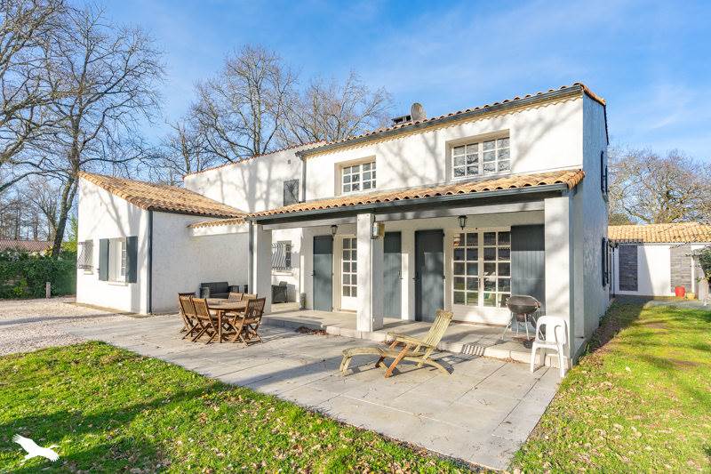 Vente Maison LES MATHES - 7 pièces -200 m² - (17570)