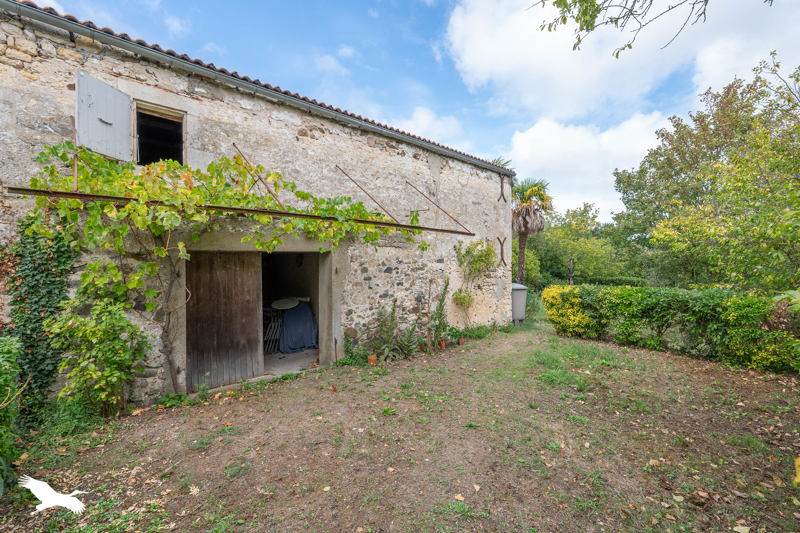 Vente Maison LA TREMBLADE - 7 pièces -187 m² - (17390)
