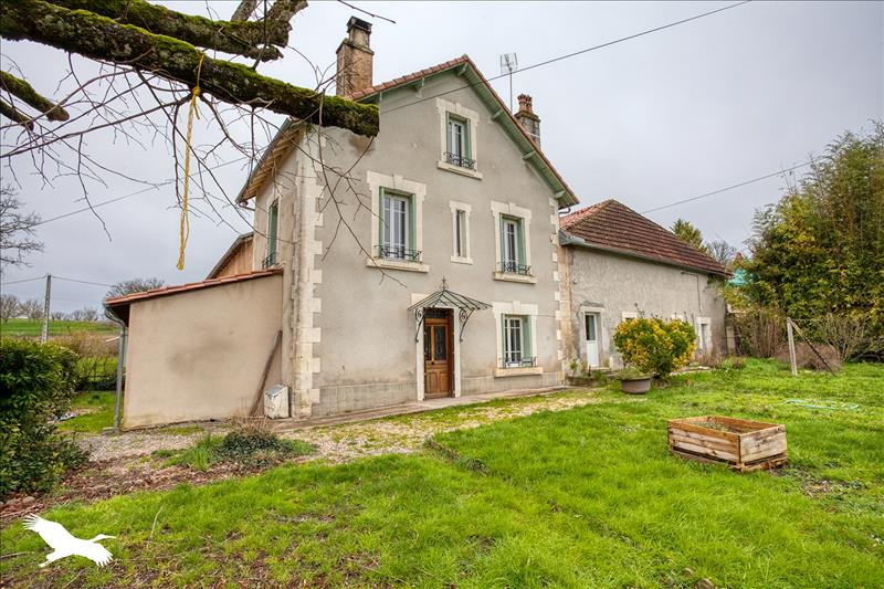 Vente Maison GRAND BRASSAC - 7 pièces -110 m² - (24350)
