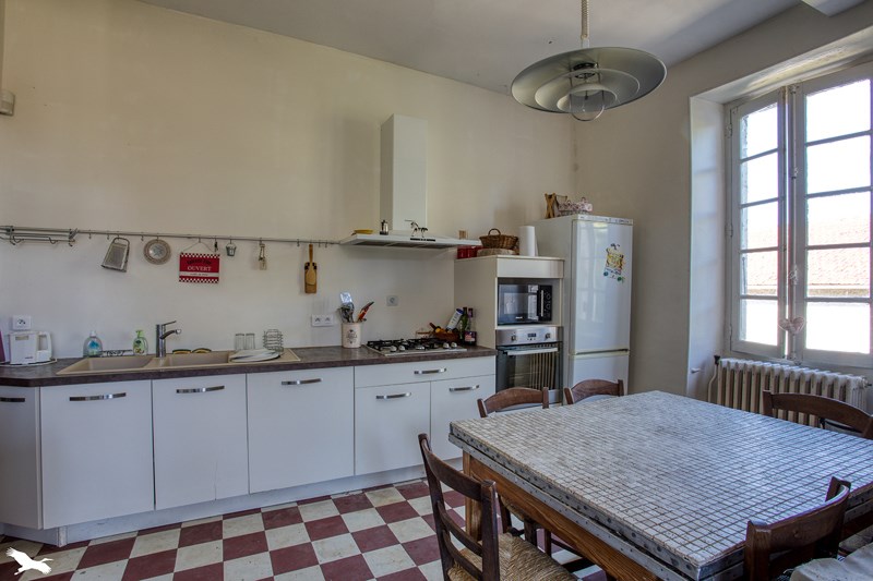 Vente Maison GRAND BRASSAC - 7 pièces -215 m² - (24350)