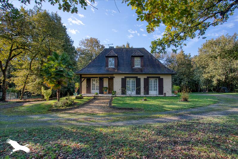 Vente Maison ST ASTIER - 6 pièces -132 m² - (24110)