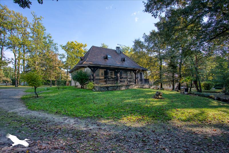 Vente Maison ST ASTIER - 6 pièces -132 m² - (24110)