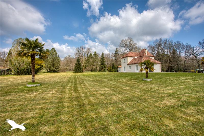 Vente Maison ST ASTIER - 7 pièces -181 m² - (24110)