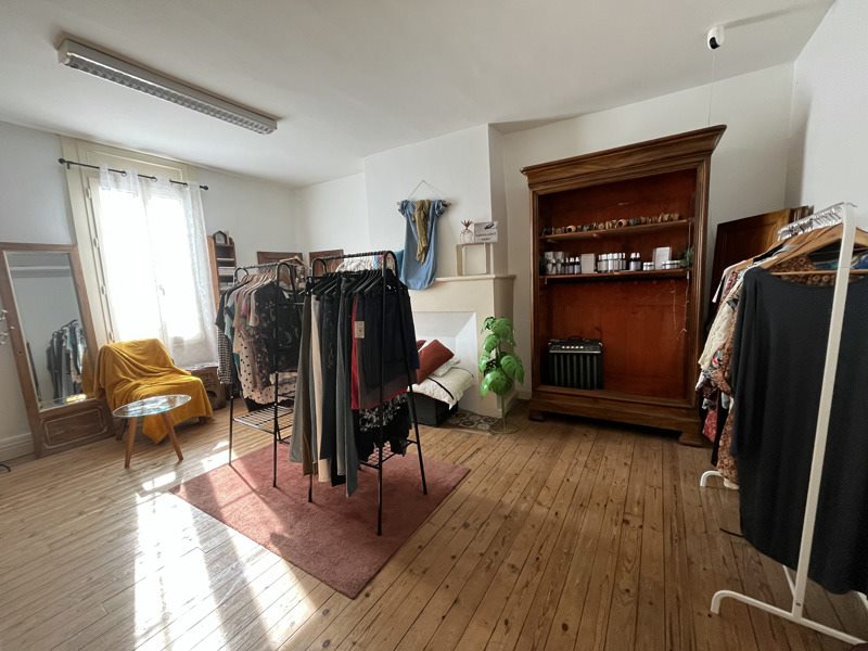Vente Immeuble ST ASTIER - 8 pièces -  180 m² - (24110)
