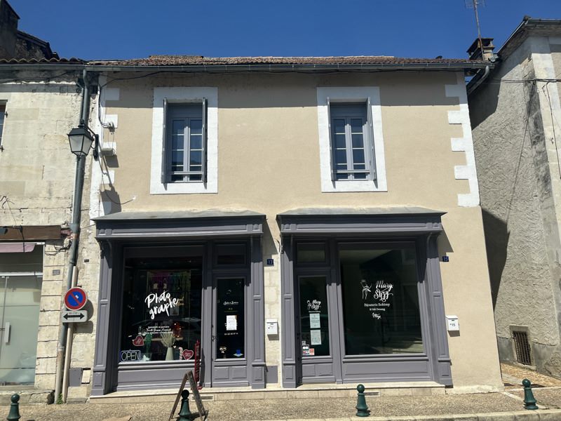Vente Immeuble ST ASTIER - 8 pièces -  180 m² - (24110)