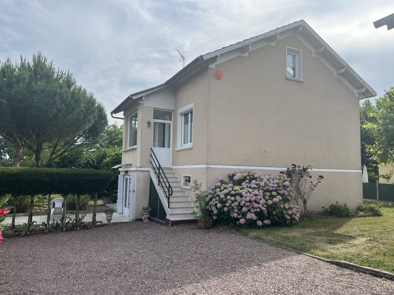 Vente Maison ST LEON SUR L ISLE - 8 pièces -150 m² - (24110)