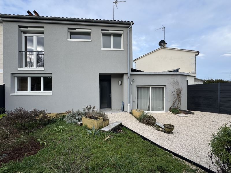 Vente Maison ST LEON SUR L ISLE - 4 pièces -75 m² - (24110)
