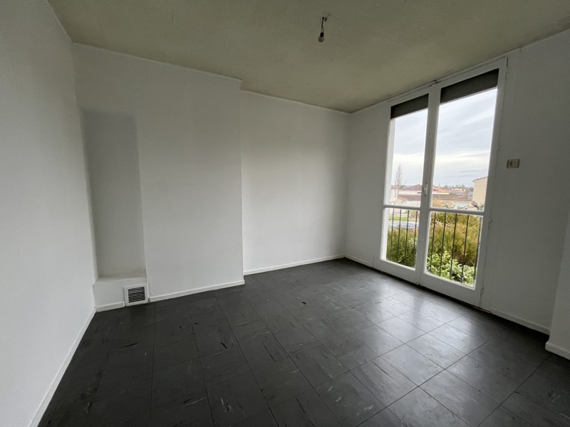 Vente Maison ST LEON SUR L ISLE - 4 pièces -100 m² - (24110)