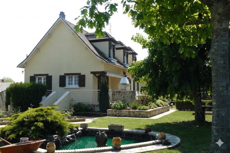 Vente Maison ST ASTIER - 8 pièces -181 m² - (24110)