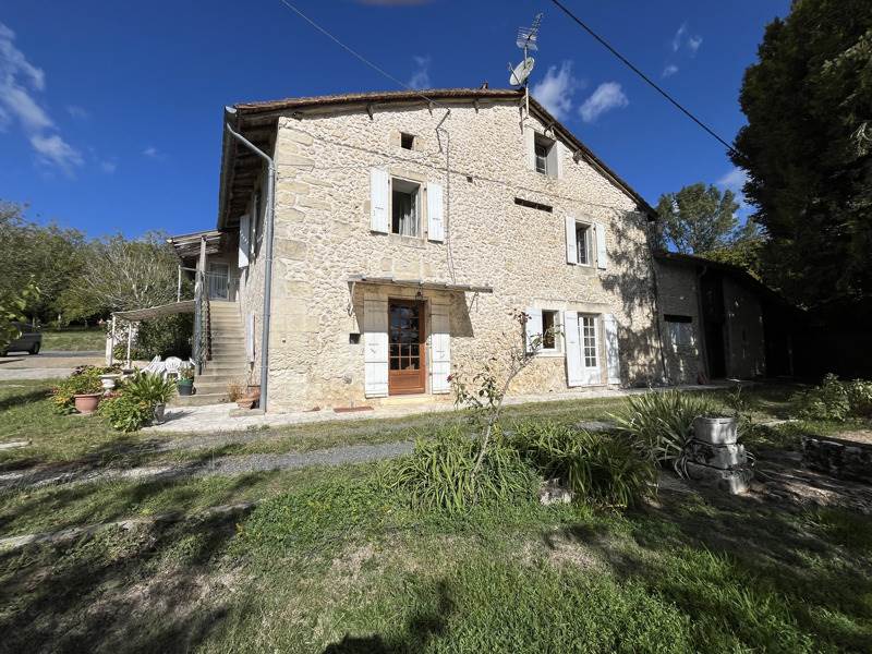 Vente Maison CHANTERAC - 7 pièces -155 m² - (24190)