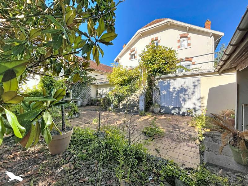 Vente Maison Saint-Astier - 6 pièces -156 m² - (24110)
