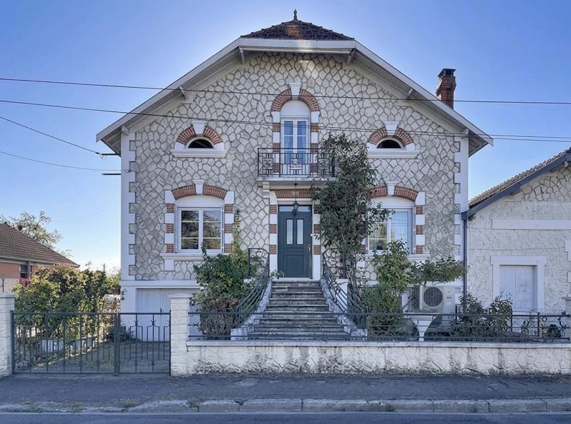 Vente Maison Saint-Astier - 6 pièces -156 m² - (24110)