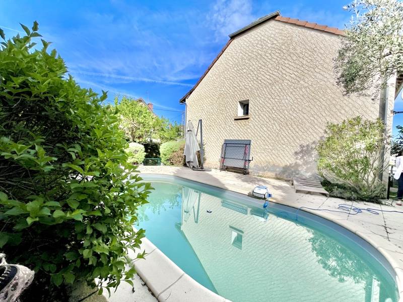 Vente Maison BRIVE LA GAILLARDE - 7 pièces -137 m² - (19100)