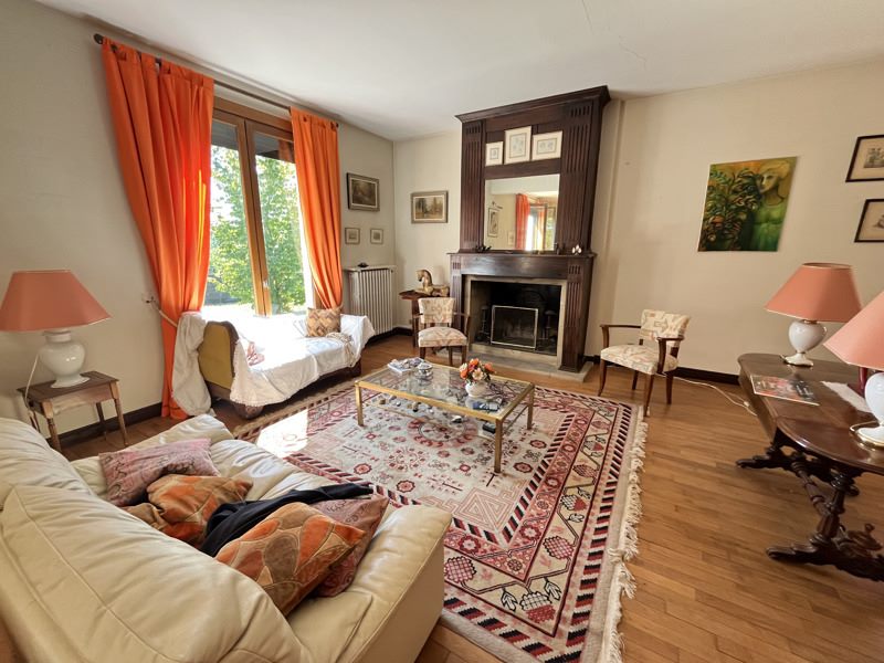 Vente Maison BRIVE LA GAILLARDE - 6 pièces -200 m² - (19100)