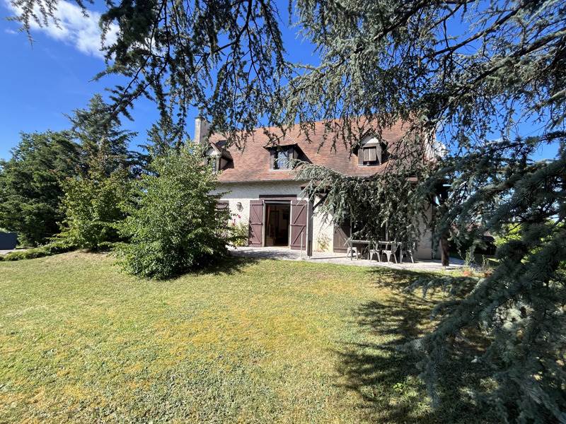 Vente Maison BRIVE LA GAILLARDE 19100 6 pièces - 200 m²