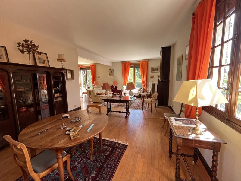 Vente Maison BRIVE LA GAILLARDE - 6 pièces -200 m² - (19100)