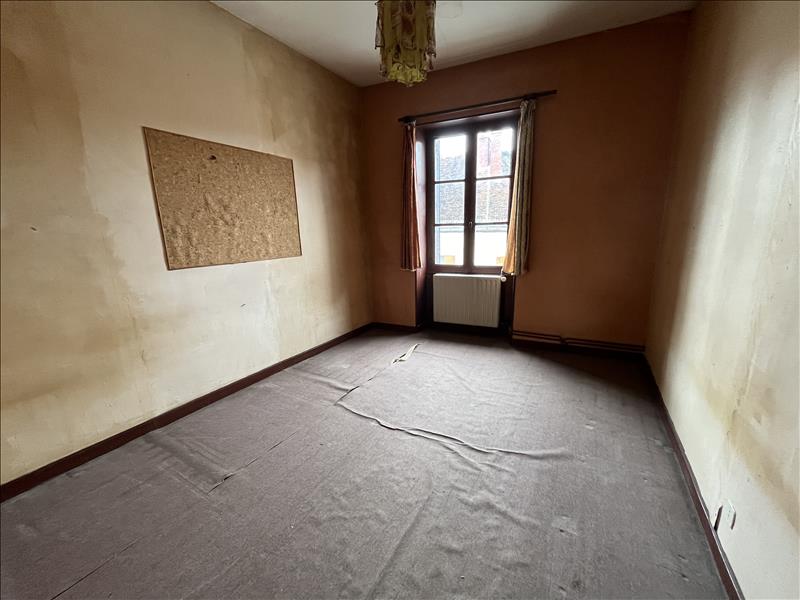 Vente Maison ST AMAND MONTROND - 5 pièces -121 m² - (18200)