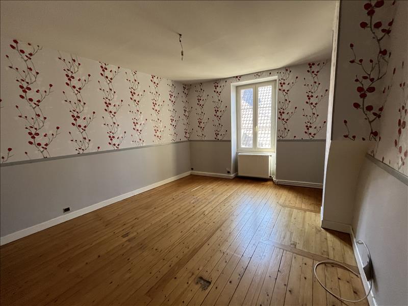 Vente Maison ST AMAND MONTROND - 6 pièces -133 m² - (18200)