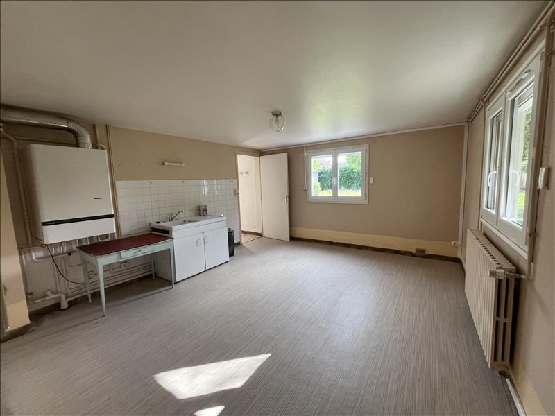 Vente Maison ST AMAND MONTROND - 7 pièces -214 m² - (18200)