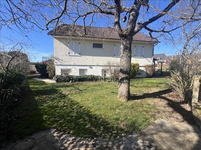 Vente Maison ST AMAND MONTROND - 5 pièces -106 m² - (18200)