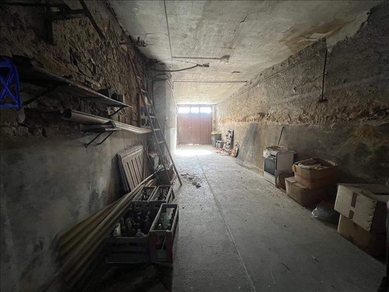 Vente Immeuble ST AMAND MONTROND - -  645 m² - (18200)