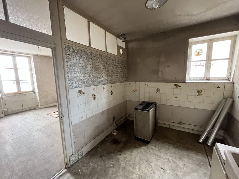 Vente Immeuble ST AMAND MONTROND - -  645 m² - (18200)