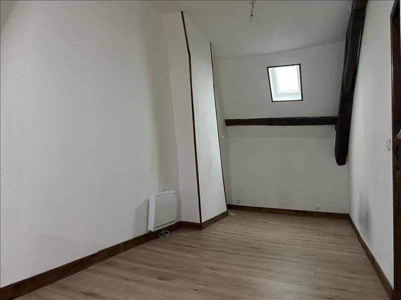 Vente Immeuble ST AMAND MONTROND - -  126 m² - (18200)