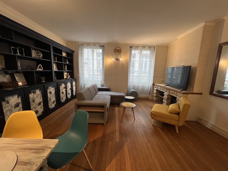 Vente Immeuble ST AMAND MONTROND - -  239 m² - (18200)