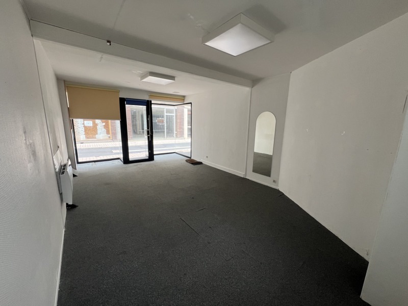 Vente Immeuble ST AMAND MONTROND - -  239 m² - (18200)