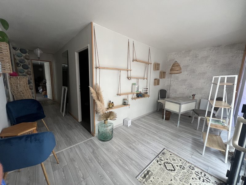 Vente Immeuble ST AMAND MONTROND - -  239 m² - (18200)