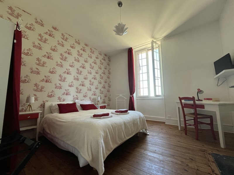 Vente Maison ARCOMPS - 15 pièces -431 m² - (18200)