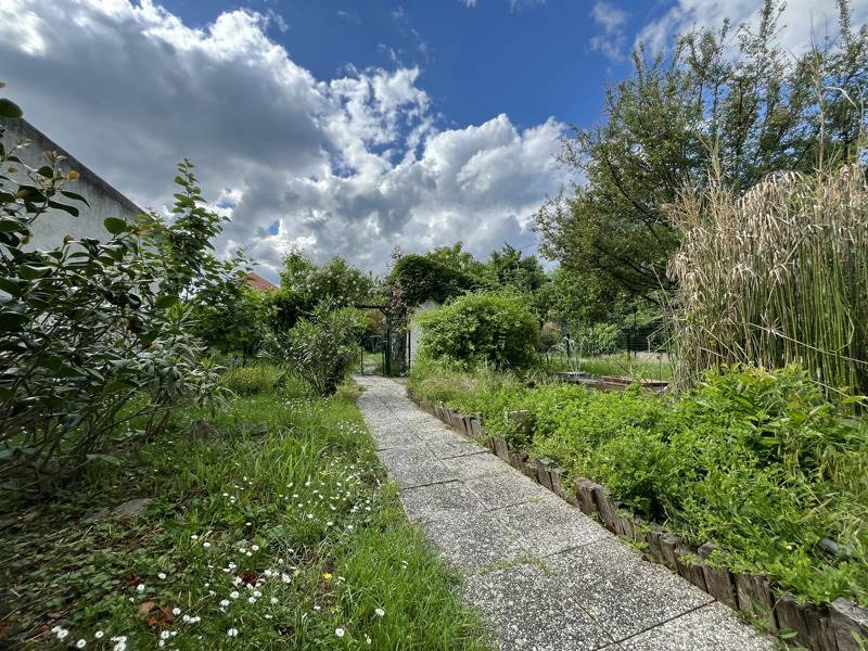 Vente Maison ST AMAND MONTROND - 7 pièces -136 m² - (18200)