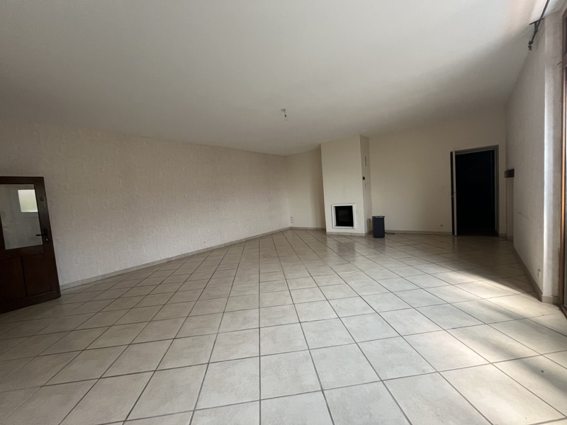 Vente Maison ST PIERRE LES ETIEUX - 6 pièces -178 m² - (18210)