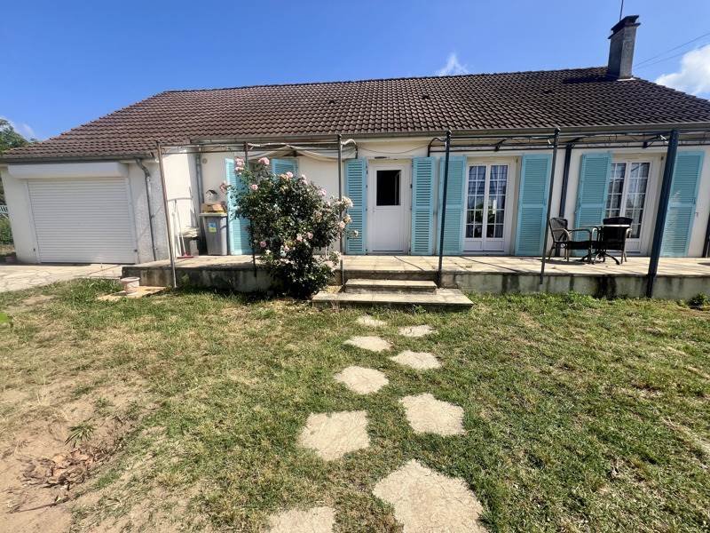 Vente Maison ST AMAND MONTROND - 5 pièces -110 m² - (18200)
