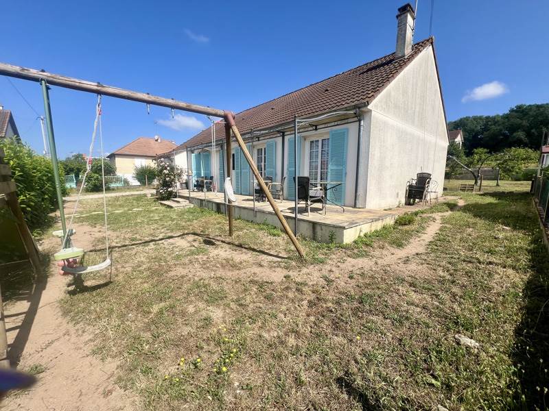 Vente Maison ST AMAND MONTROND - 5 pièces -110 m² - (18200)