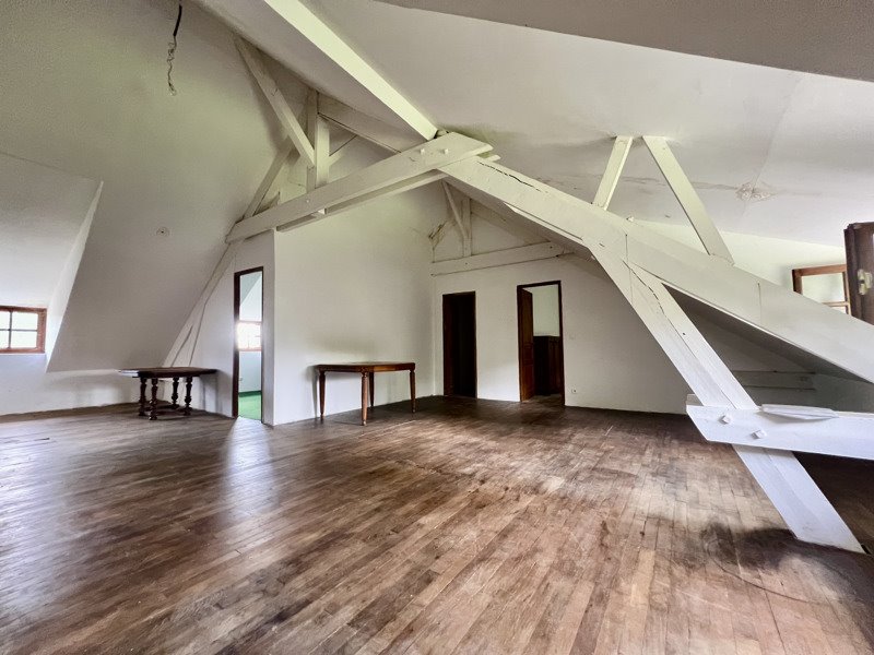 Vente Maison ST AMAND MONTROND - 8 pièces -220 m² - (18200)