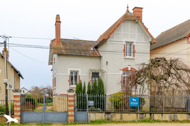 Vente Maison ST AMAND MONTROND - 5 pièces -120 m² - (18200)
